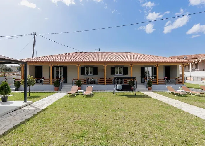 Planet Villas - Shared Bbq & Garden Ypsos