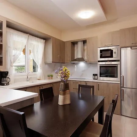 別荘 Planet By Konnect - Shared Bbq & Garden イプソス